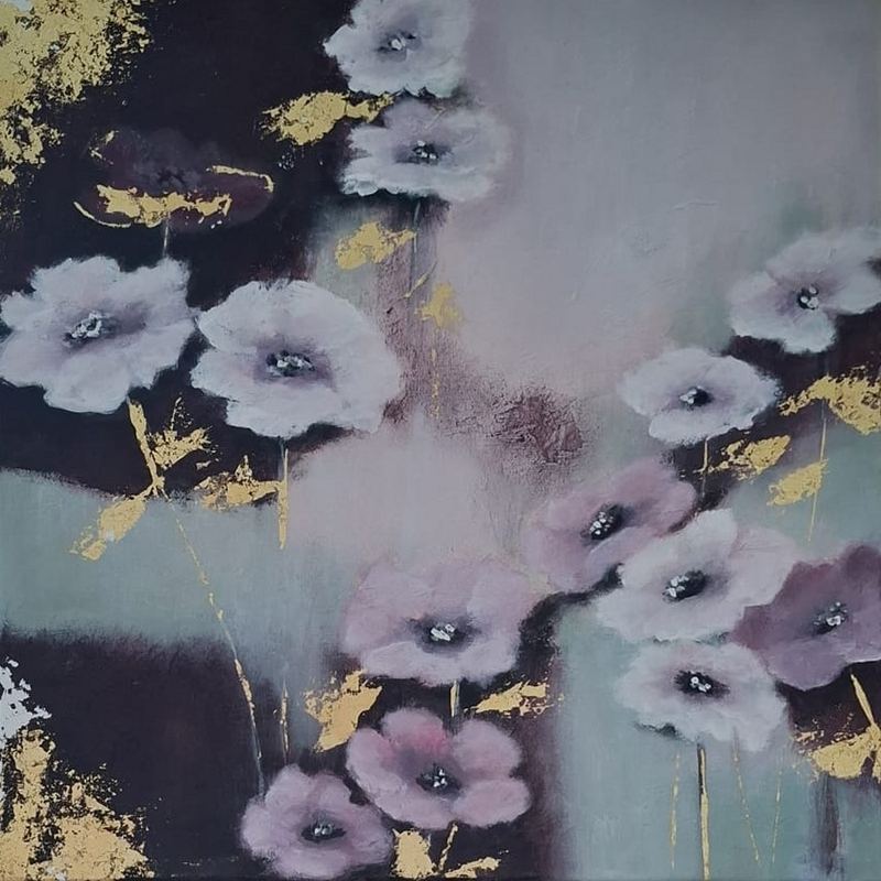 „Blüten in Grau und Gold“, Acrylgemälde, 50 x 50 cm aus der Serie Blüten & Stillleben von Gisela Hetzelt